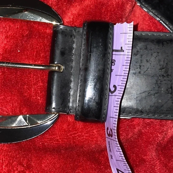 White House black  Market black leather gold buckle womens belt Sz M - Picture 7 of 12